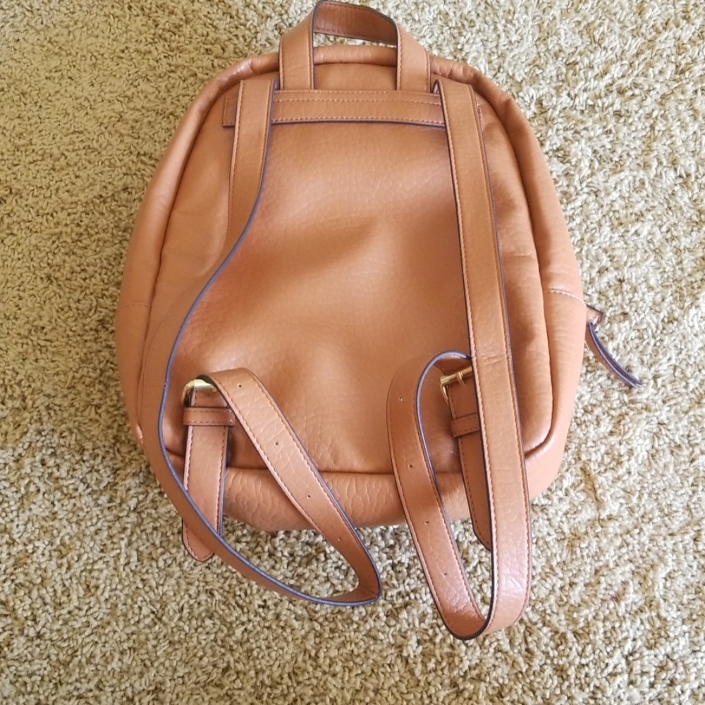 Backpack - Picture 2 of 3